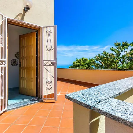 Hostdomus-villa Villa Noli