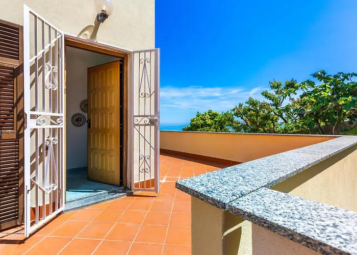 Hostdomus-villa Villa Noli